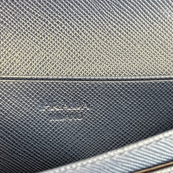 Prada Bluette Saffiano Metal Leather Wristlet w/ Box and Cert of Auth -Preloved - Picture 10 of 13